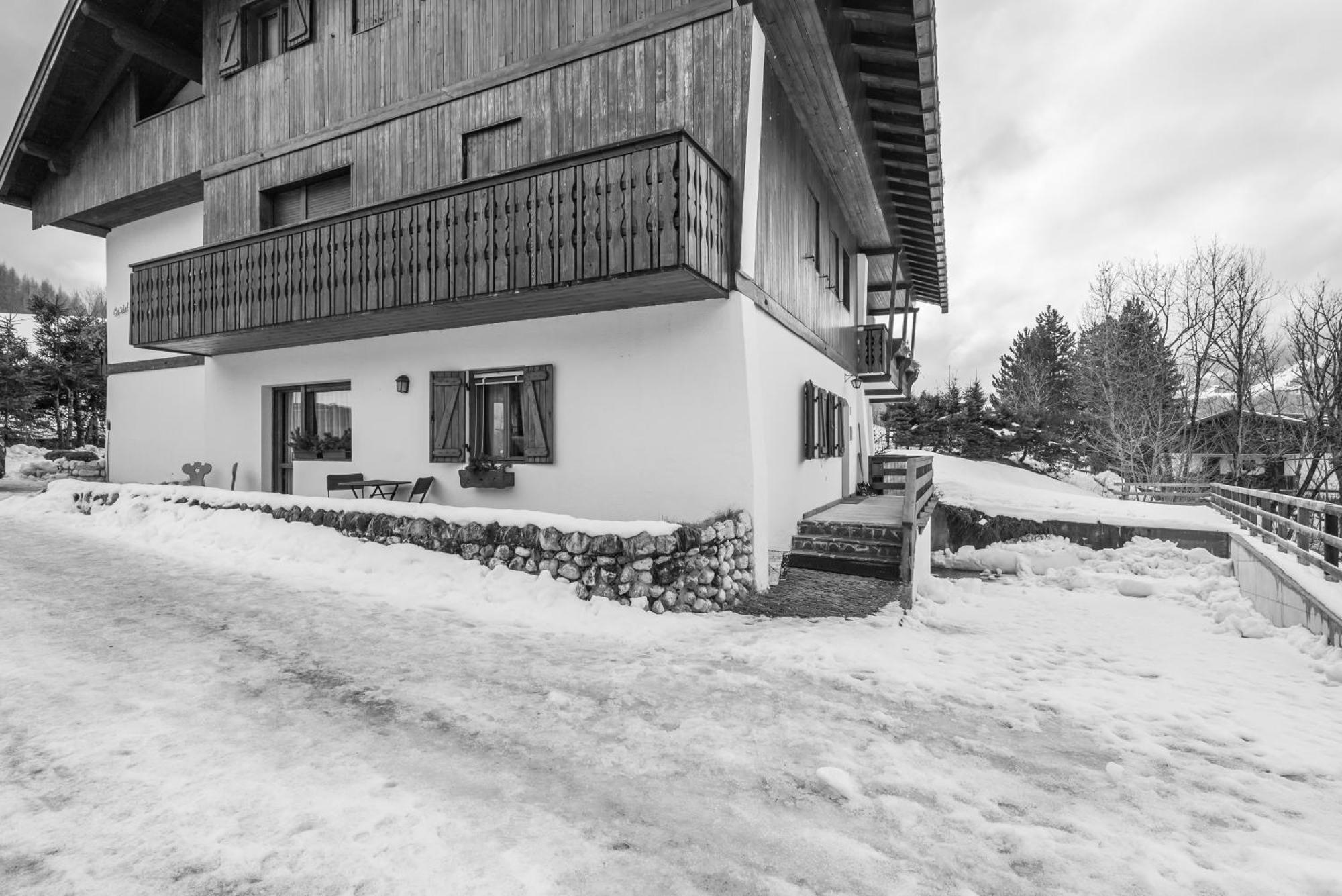 Ca' Dello Scoiattolo Daire Cortina dʼAmpezzo Dış mekan fotoğraf